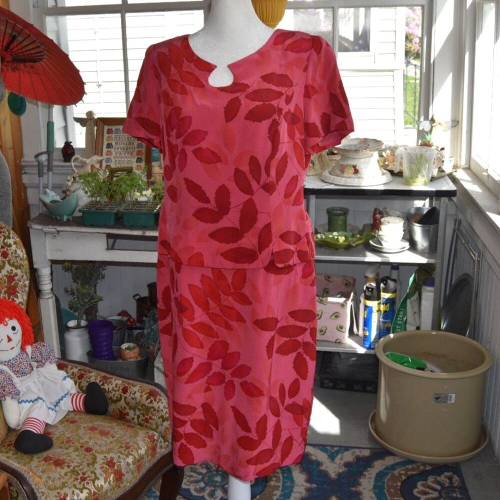 Vintage Y2K Maggy London Pink Silk Leaf Jacquard Cocktail Dress Petite 12